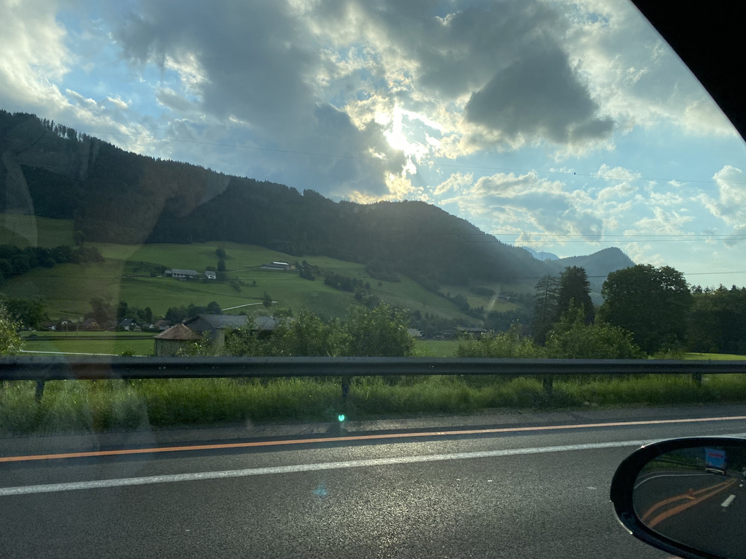 650520AE-4338-4E64-B5B9-F908C7705AF0