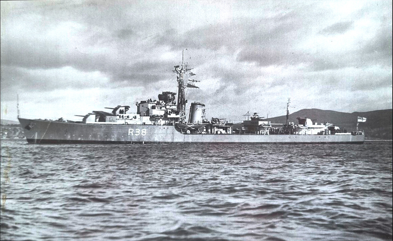 HMS Crystal (R-38)
