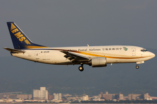 b-2528-china-postal-airlines-boeing-737.