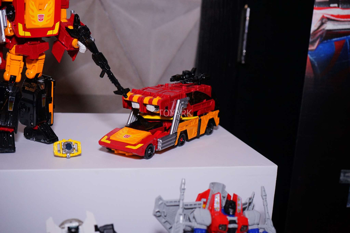 SDCC-2017-Hasbro-Transformers-Thurs-006