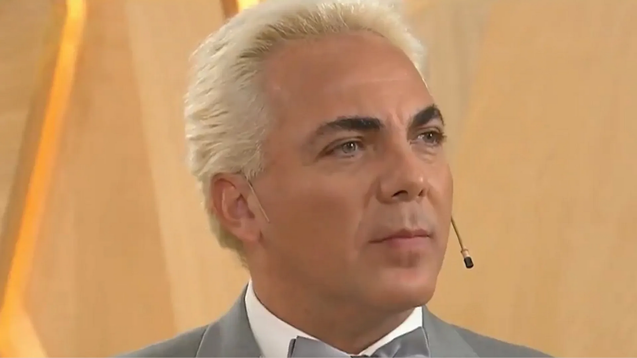 Exhiben a Cristian Castro tratando de 