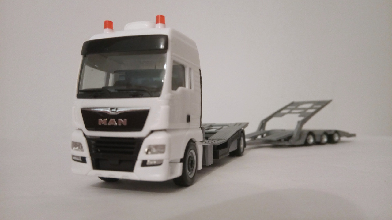 Mcht (8352)