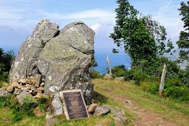 Placa conmemorativa en A Capelada