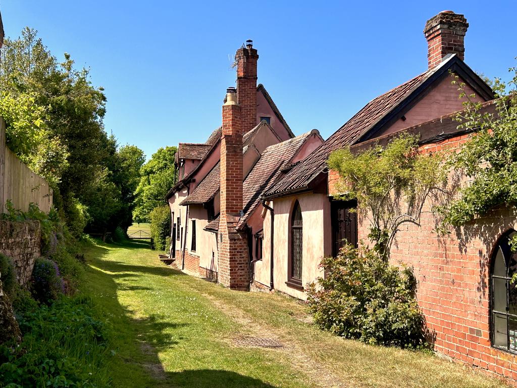 Пёстрая лента. Путешествие по сельским дорогам Англии в мае 2025 г.