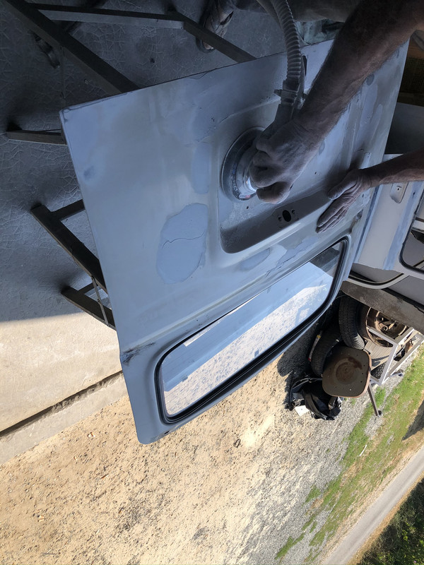 6A3508B4-6CEE-4E45-9220-E427E5397F19