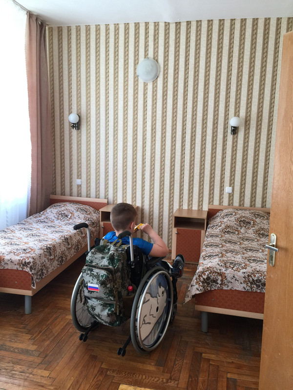 3FBE326F-284B-4F69-AAE6-9502213A508E