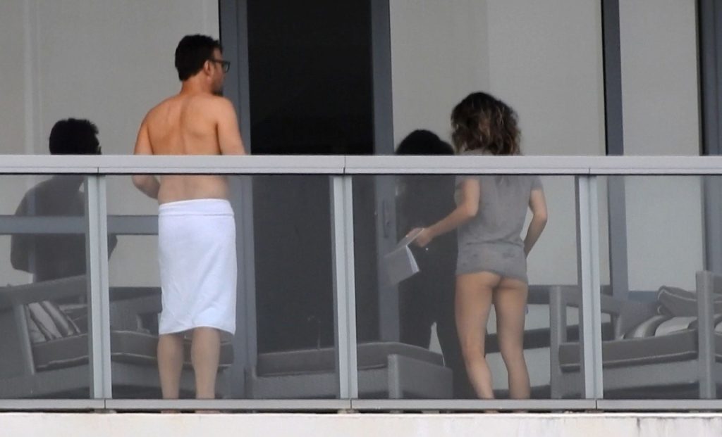 Jennifer-Barnet-upskirt-STARS-com-24