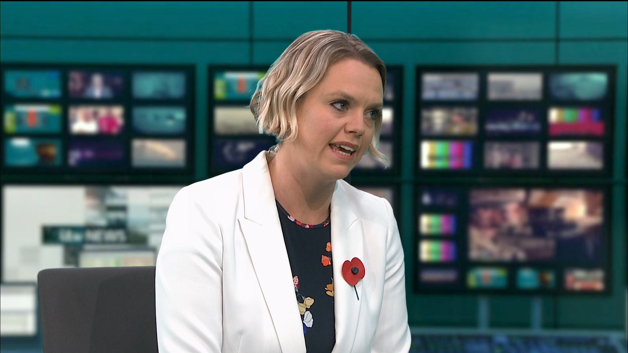 ITV Evening News_20201024_18451855.ts_snapshot_04.57.281