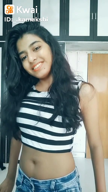 Desi girl sexy belly.mp4_snapshot_00.09.761