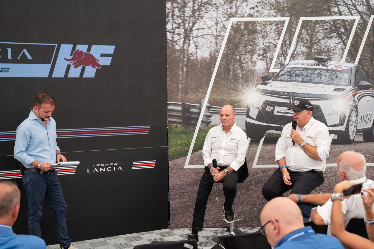 press conference (5)