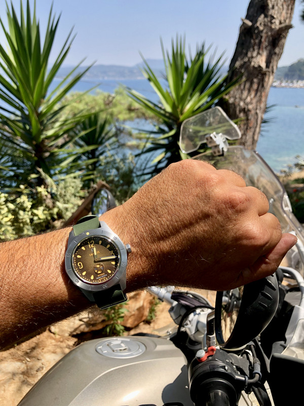 CD46935E-3257-4814-9946-428A639CB75B