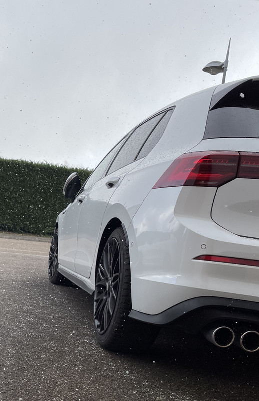 F8C7C365-7B50-4913-B035-4104BC5AC4AC