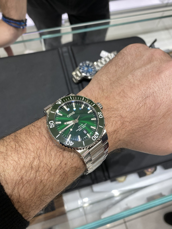 D03E9D5A-B865-4575-AA8D-8124B0FD7ECE