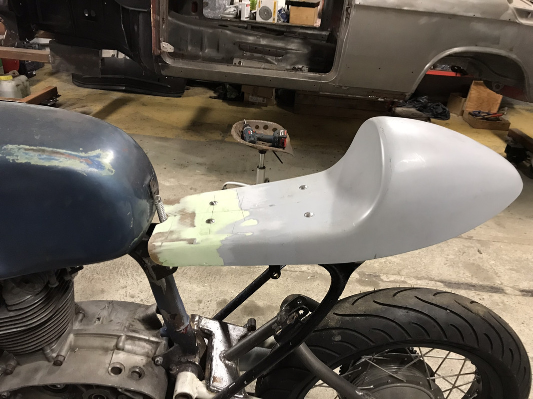 374AC219-43B1-4D4E-95E1-3795C8186112