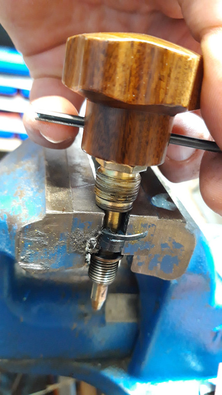 6CC9146B-8CB5-4FF0-899C-C526C0176D9C