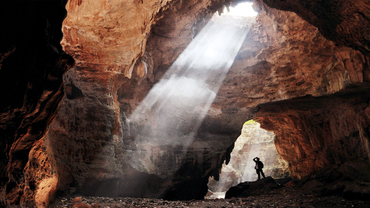 Gua Jomblang – Keajaiban Alam Vertikal di Gunungkidul, Yogyakarta