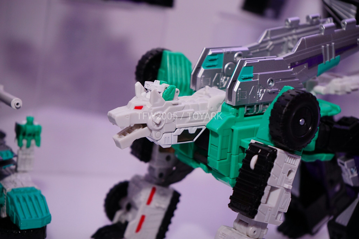 NYCC2016-Titans-Return-034