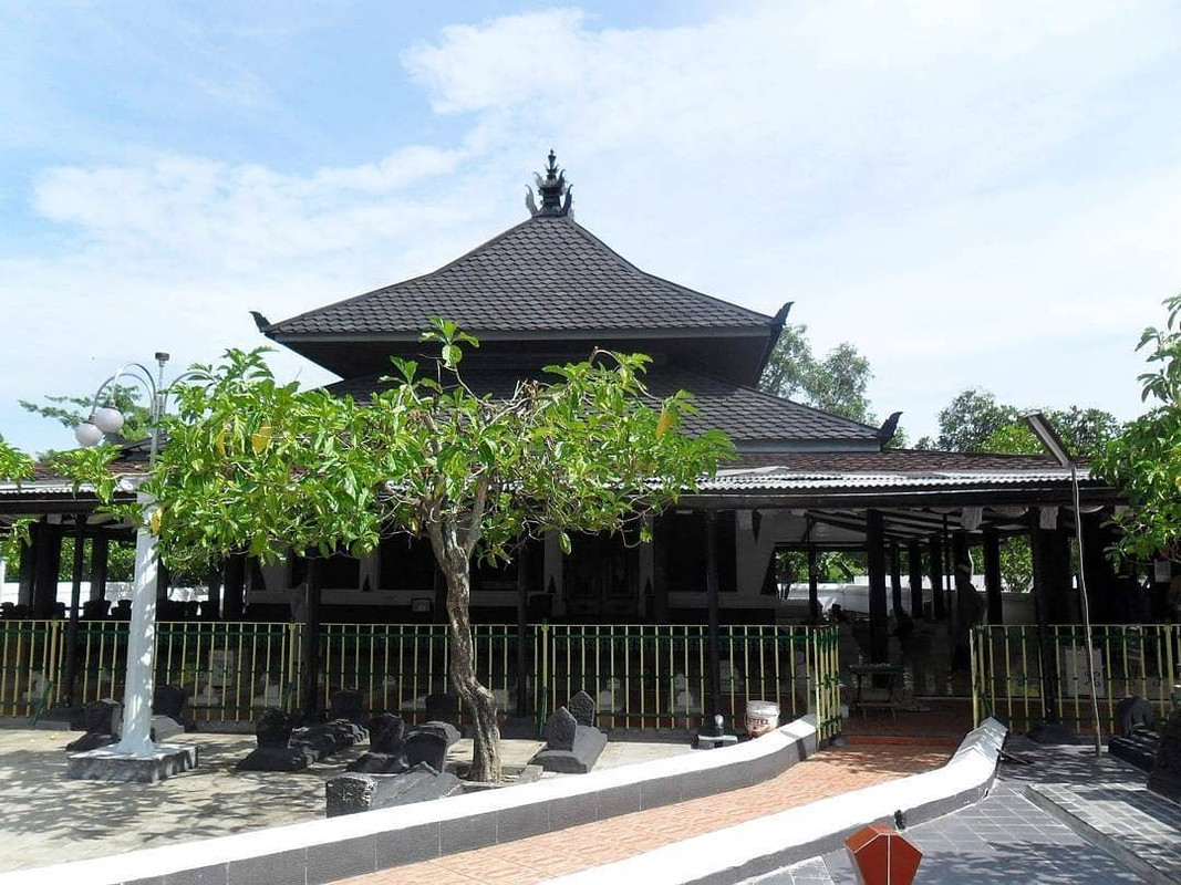 Tempat Wisata Religi Islam Di Jawa Tengah