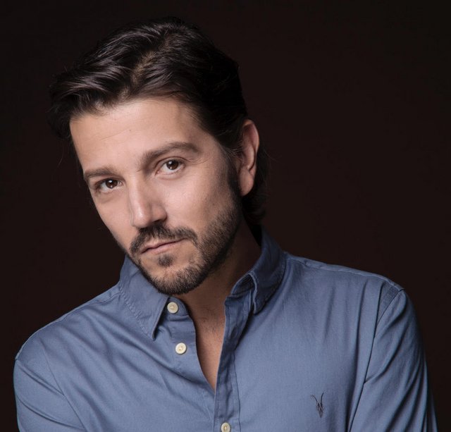 DIEGO LUNA RECIBIRÁ EL PREMIO PLATINO DE HONOR EL PRÓXIMO 3 DE OCTUBRE EN MADRID