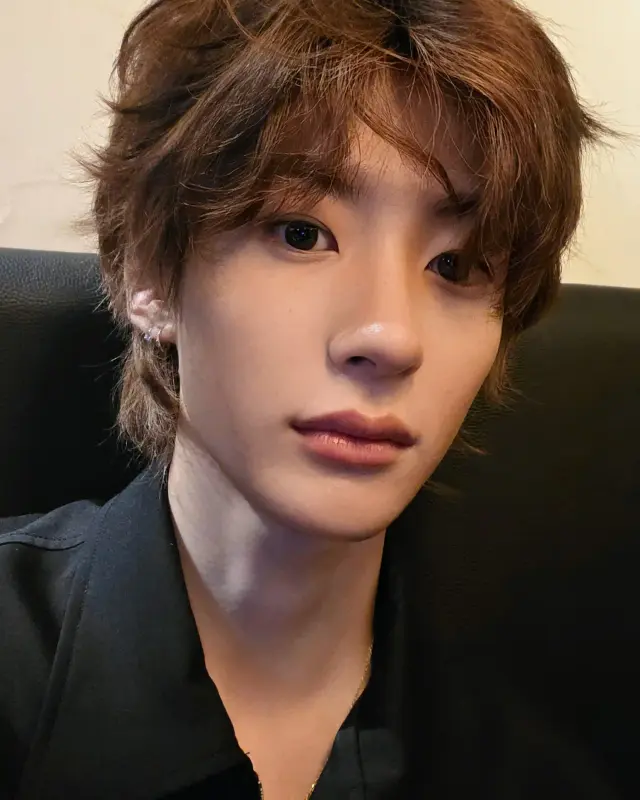 weverse_20250627193651_copy_2036x2544