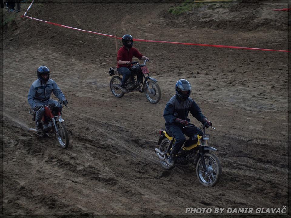 247456_653213714693484_1354622621_n (1)