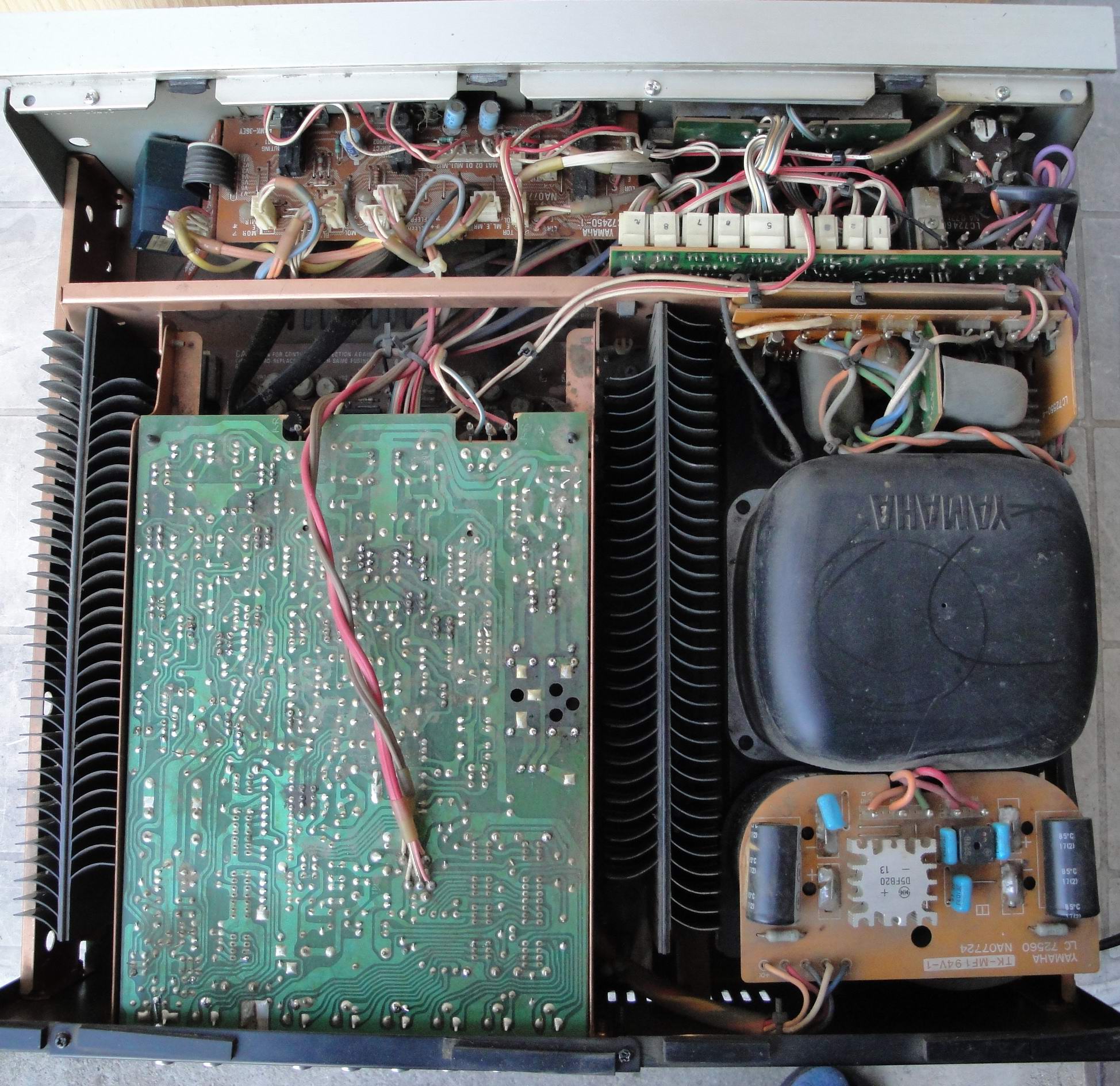 YAM A 1060 W — Postimages