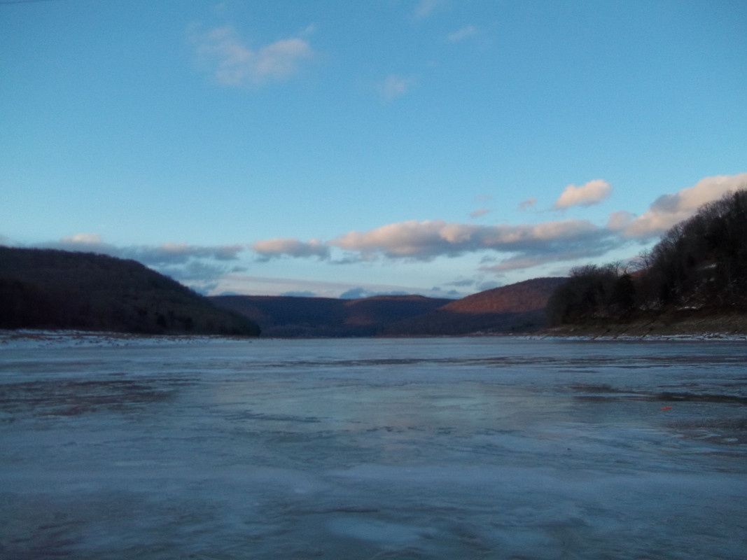 2011 ice fishing 003