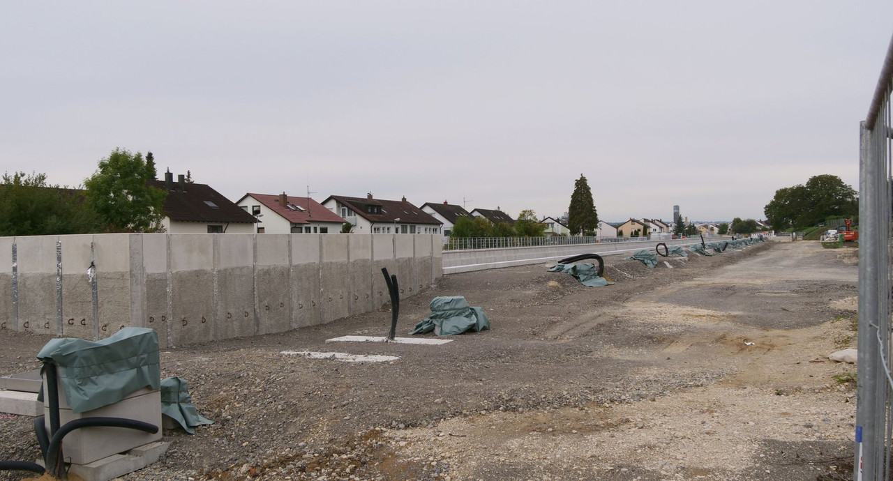 [Bild: 031025-112346-1b.jpg]