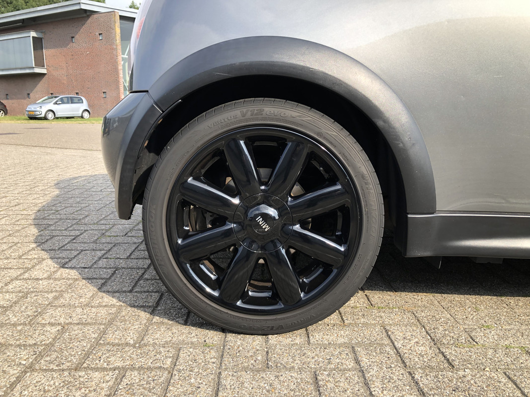 FD5EC825-5182-4080-AB1D-84ED7C795A04