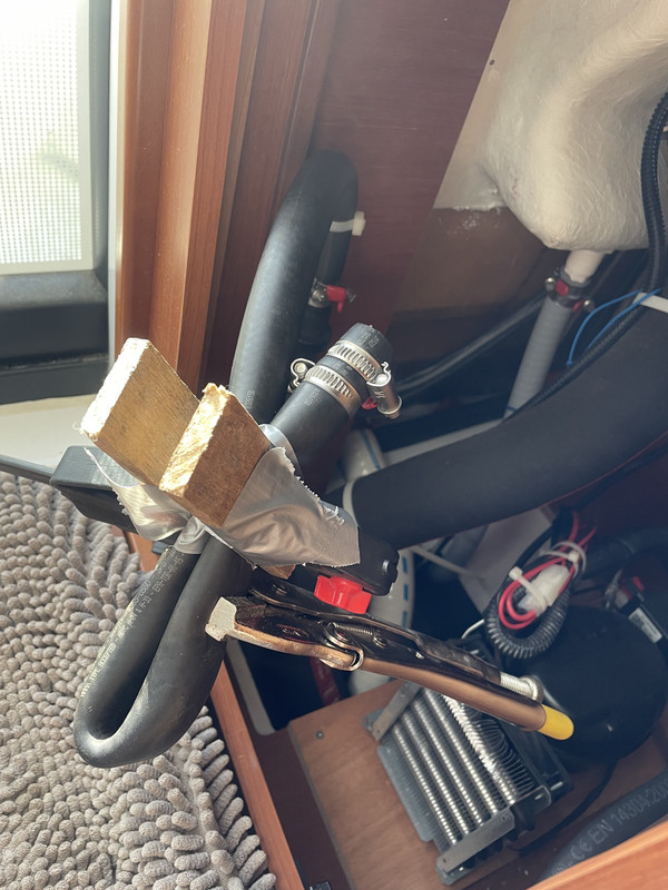 82929543-4600-472F-B190-A0DE6B5D0C67