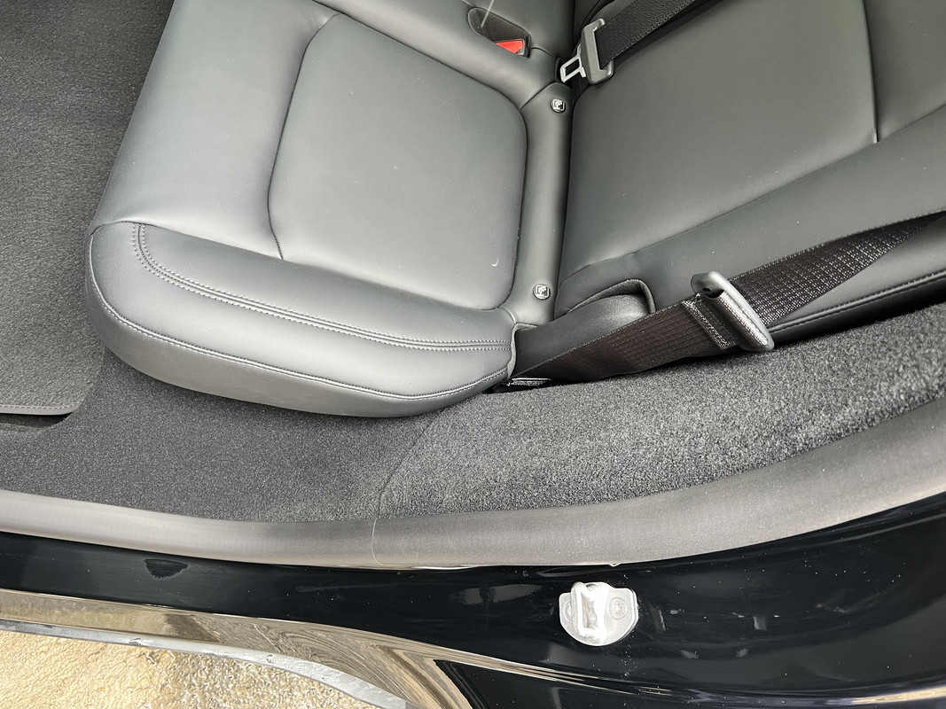 E2A60683-99CD-4F30-97A0-E904036C3B8A