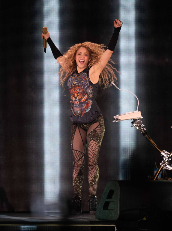shakira-performs-at-el-dorado-world-tour-in-hamburg-06-03-2018-7