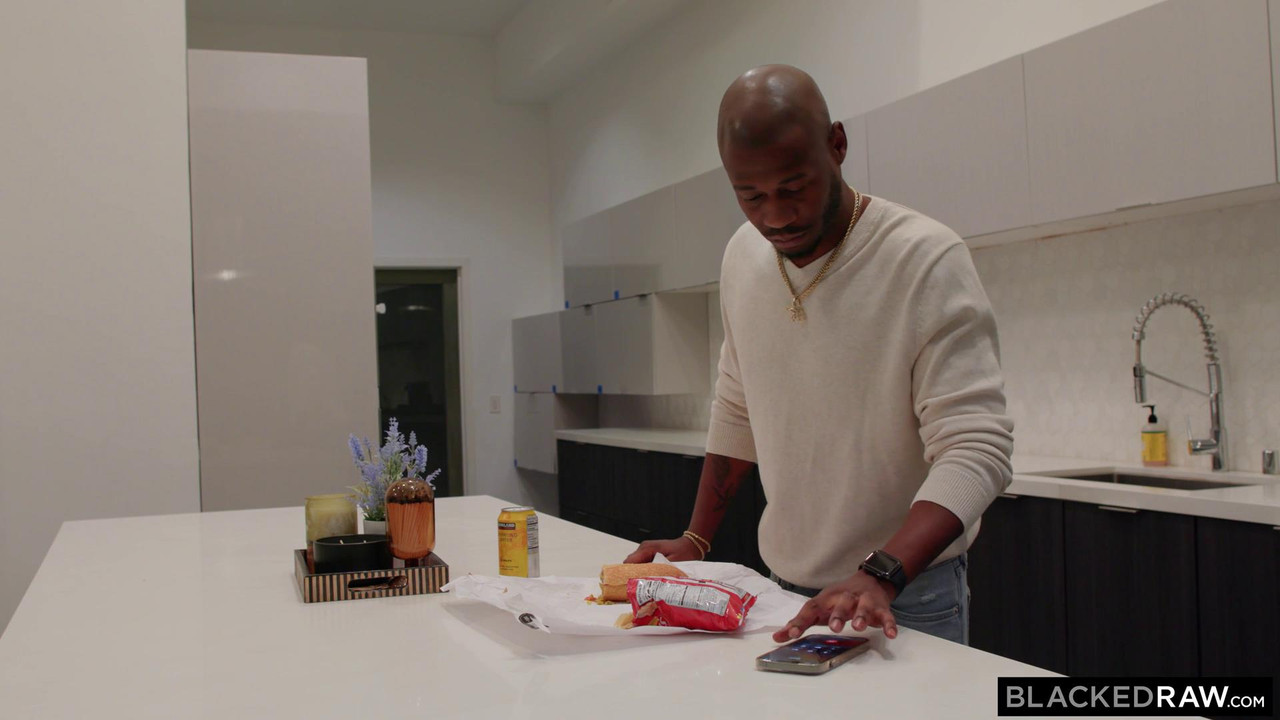 vlcsnap-2023-06-08-17h08m59s322