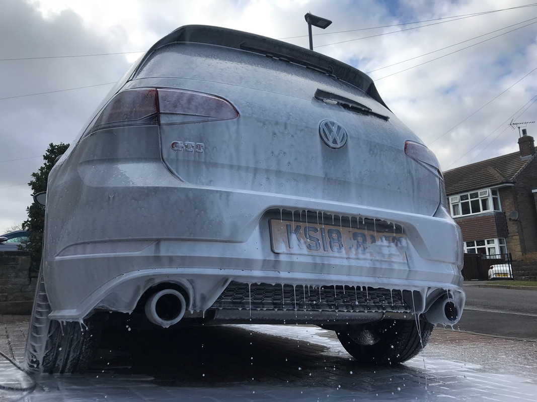 7BCA5E54-8D95-479A-928C-C3E40CCFA802