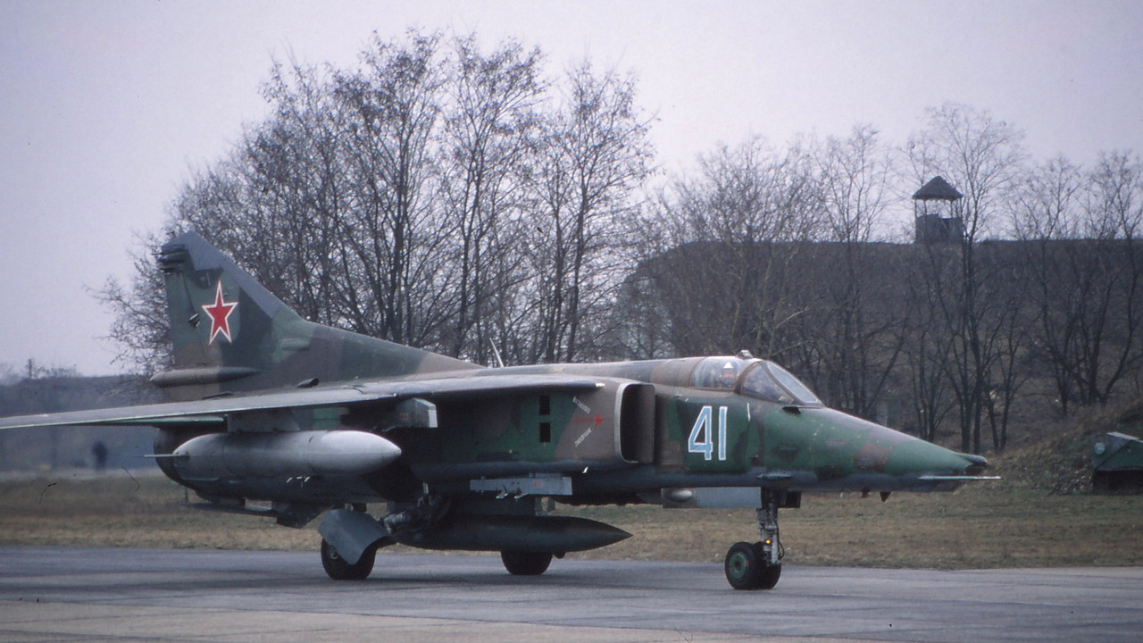 559 APIB Mig-27K 41 Blue_76802627166_3