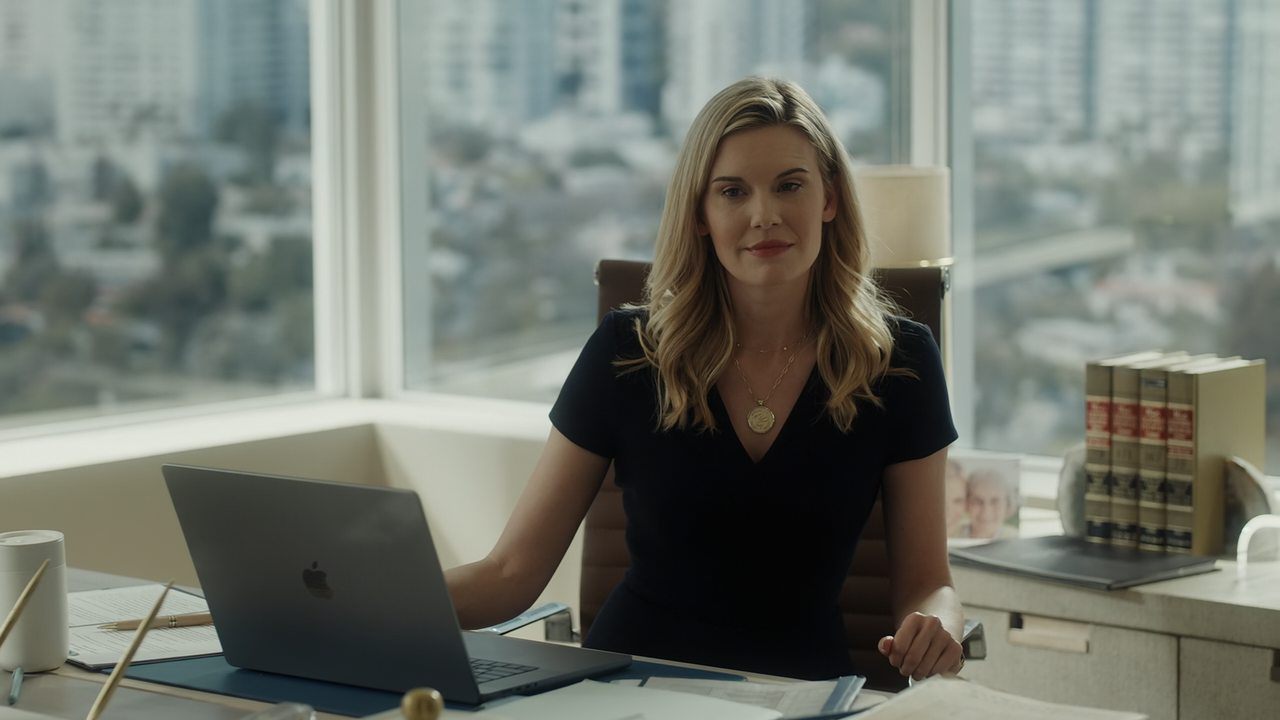 Suits.LA.S01E10.Slugfest.1080p.10bit.AMZN.WEB-DL.DDP5.1.HEVC-Vyndros.mkv_snapshot_08.45_[2025.04.29_