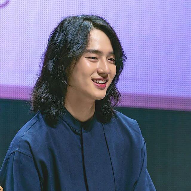 cara-mudah-merawat-rambut-gondrong-pria-yang-se-jong-gondrong.jpg