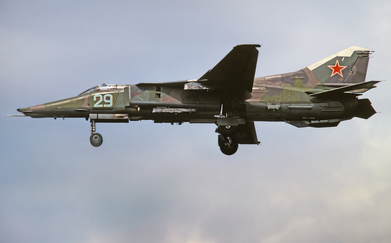 559 APIB Mig-27K 29 Blue_76802645400, Summer 1992 (2)