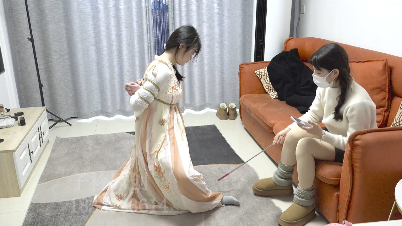 子衿原创 严厉女教师.mp4_20231218_092307.875