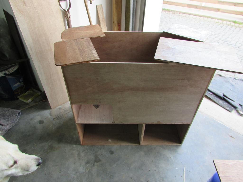 Bus kitchen cupboards (8)