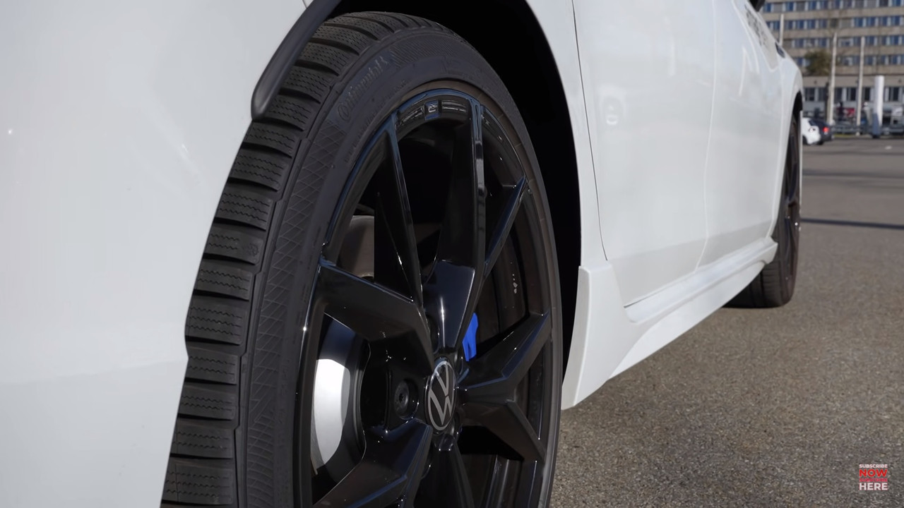 golf 8 R coté détail