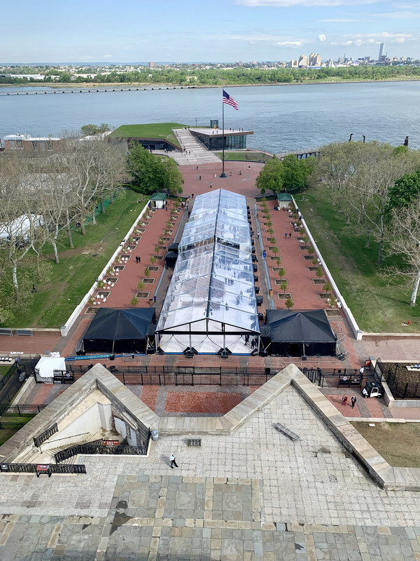 24BFEE61-42FF-4146-9775-336E1E8F7FA7