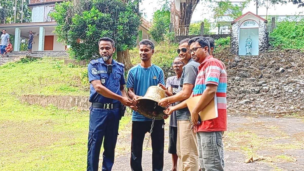 ডোবায় মিলল গির্জা থেকে চুরি হওয়া ৪০ কেজির ঘণ্টা