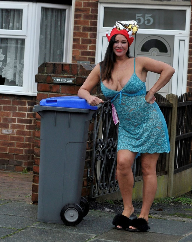 Lisa-Appleton-Sexy-TheFappening(6)