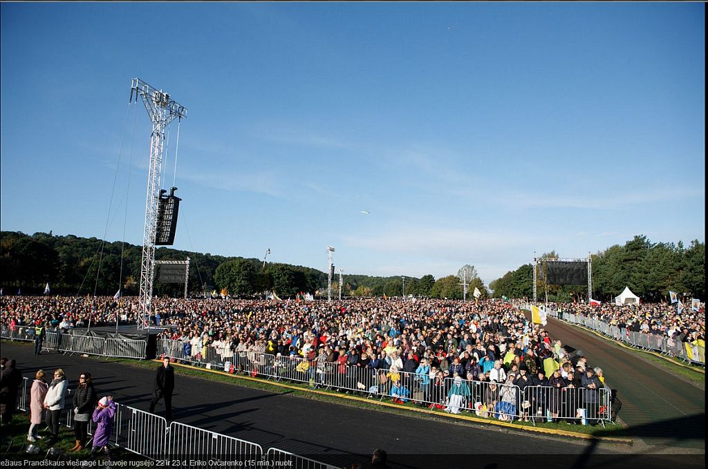 How 100 000 People Looks Like