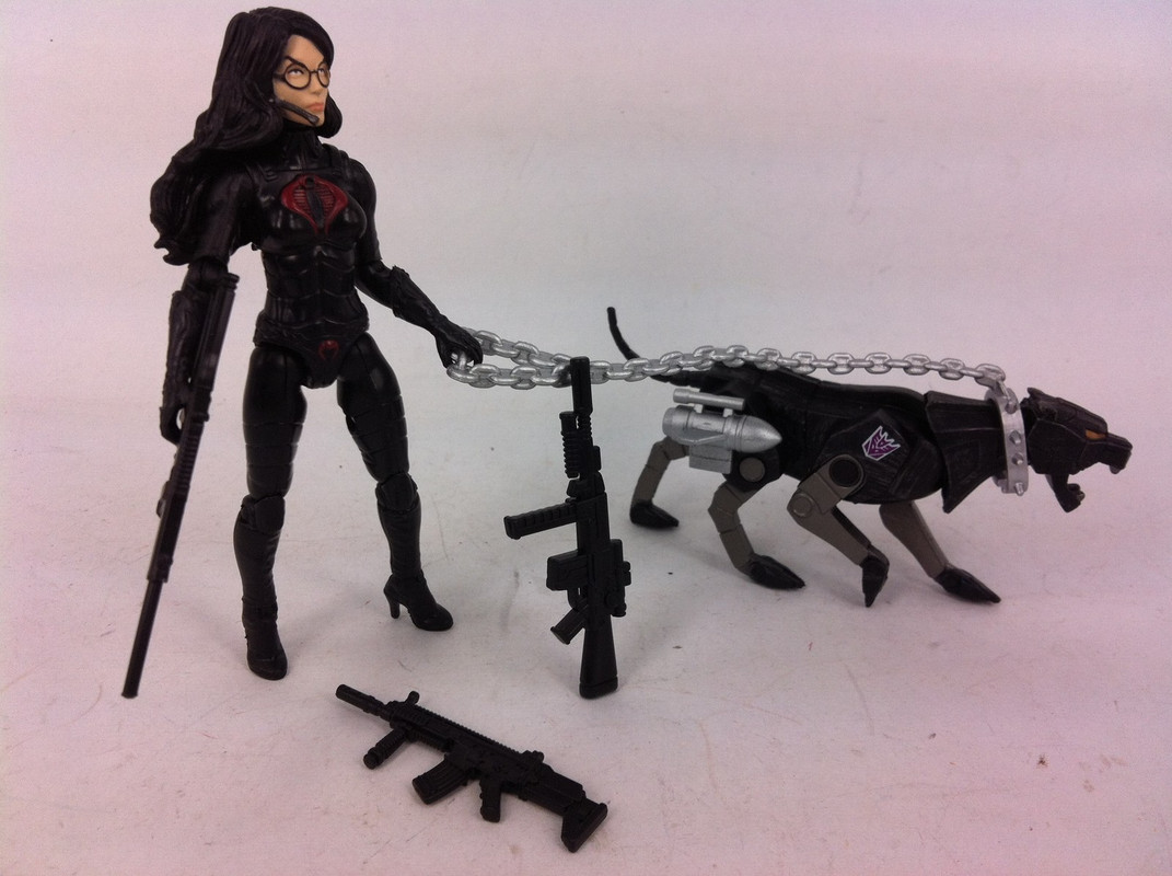 SDCC-2013-GI-Joe-Baroness-Ravage-01_1373014808