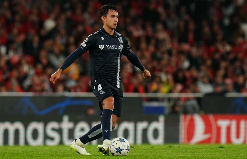 Zubimendi playing in the UEFA Champions League