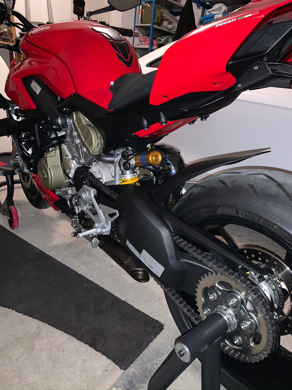 76F60C8B-3996-46E4-93C5-6028C8259A54