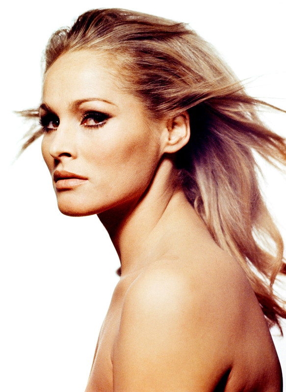 ursula_andress_c85