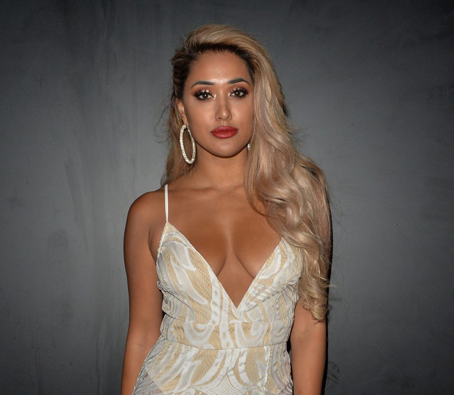 Kayleigh-Morris-Zahida-A(26)